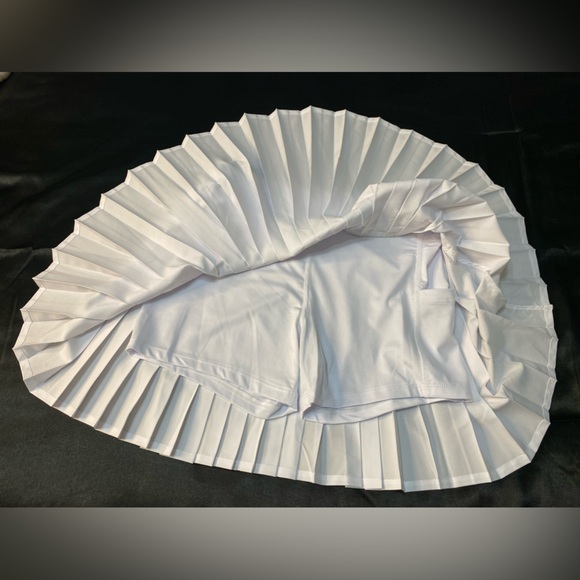 Vital Life Pleated Skirt W/Pockets White Size Small Flaw from Shown In Photo New - Picture 11 of 15